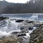 Hotel La Salmonera Cangas De Onis 2*