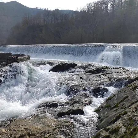 Hotel La Salmonera Cangas De Onis 2*