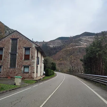 La Salmonera Cangas De Onis Hotel