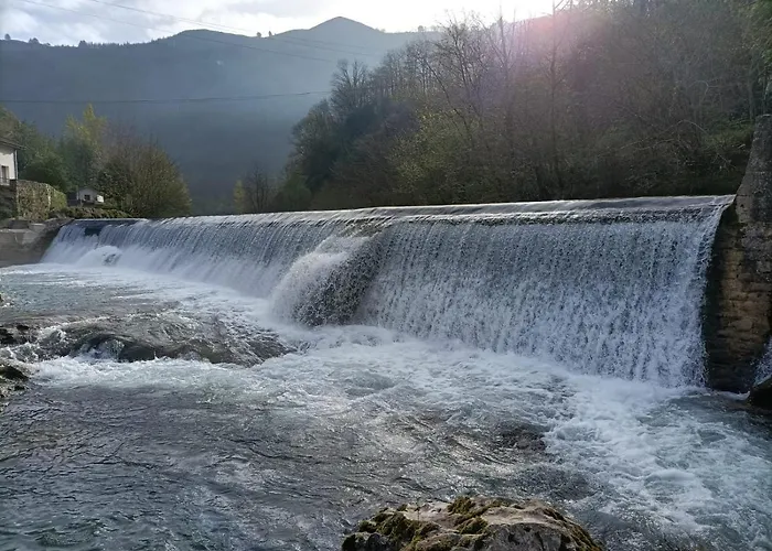La Salmonera Cangas De Onis Hotel