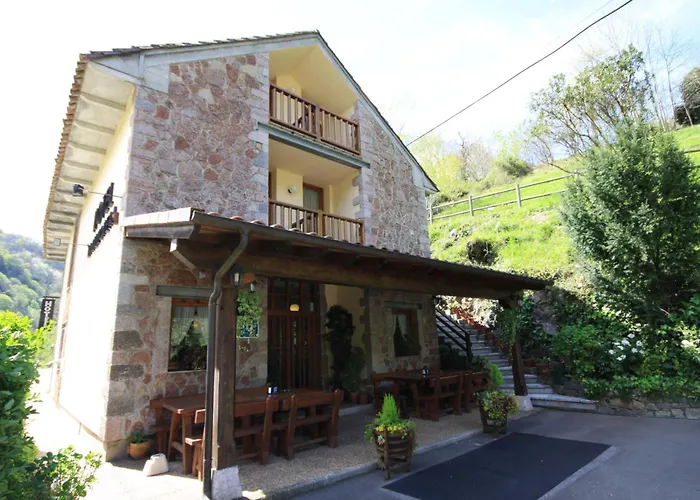 La Salmonera Cangas De Onis Hotel